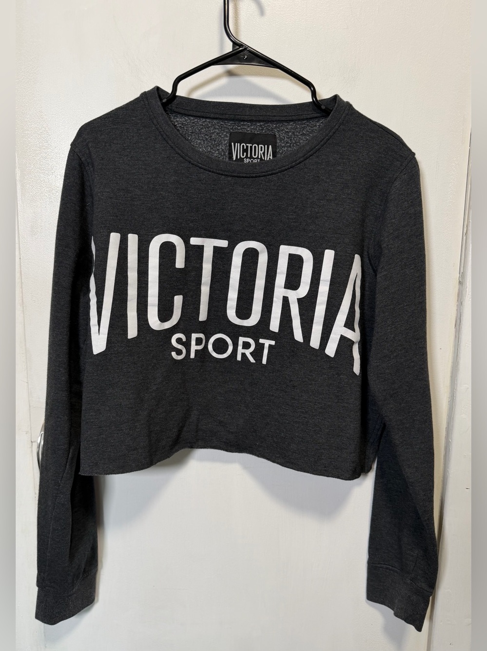 Victoria Sport Gray Cropped Sweatshirt
